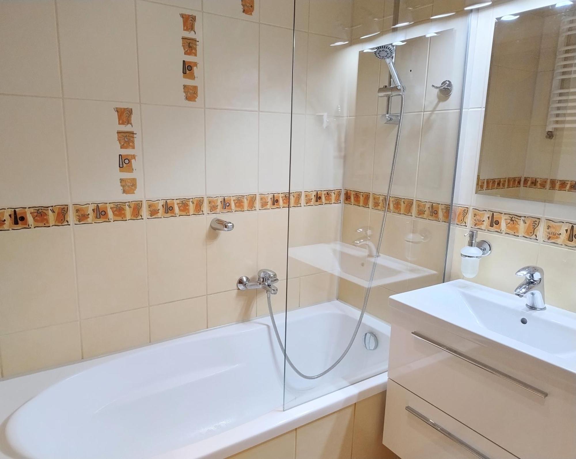 Apartment Tektoniczna Slichowice, Targi *